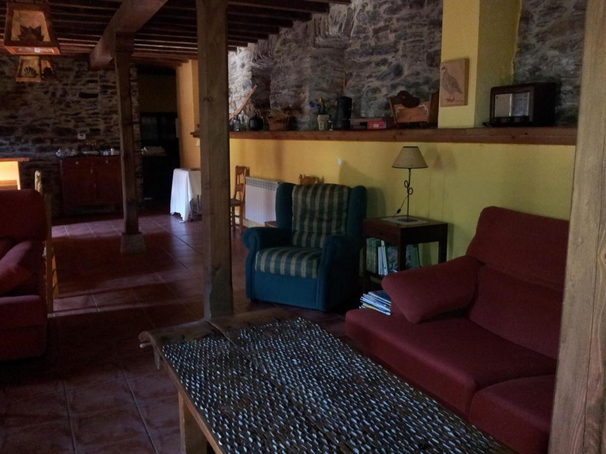 Hotel Rural El Urogallo Murias de Paredes Buitenkant foto
